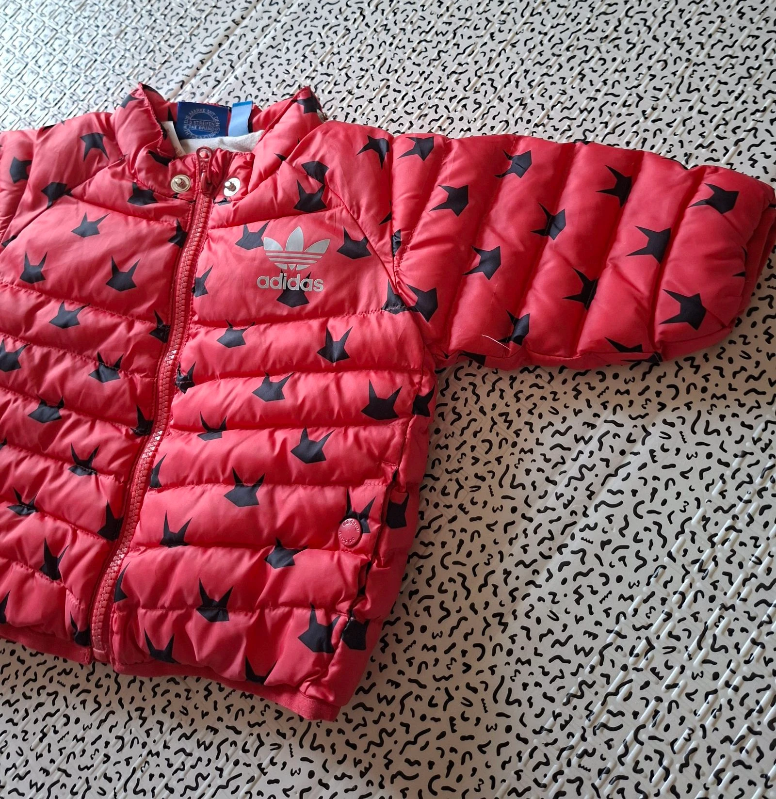 Adidas Originals chaqueta bebé roja coral estampada 3-6 meses 68 – photo 2